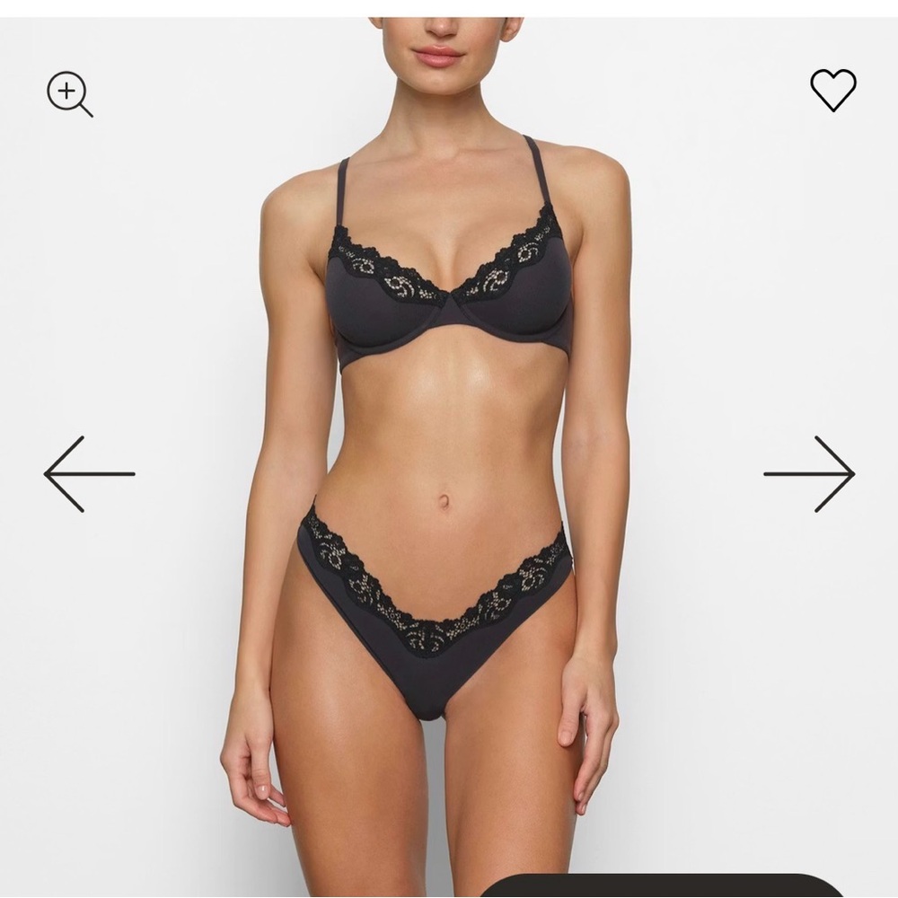 SKIMS Black Lace Detail Bra